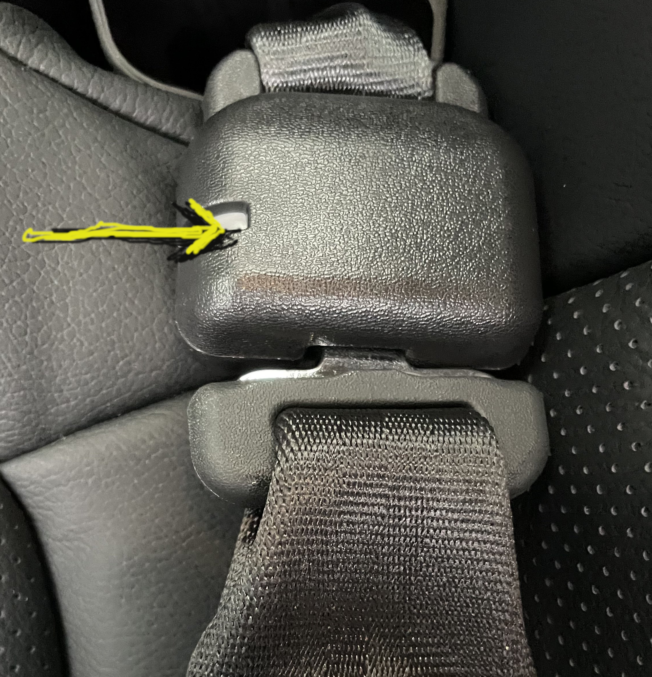 What Is This Rear Seat Belt Gizmo And How Do I Unhook It Honda Cr V Owners Club Forums